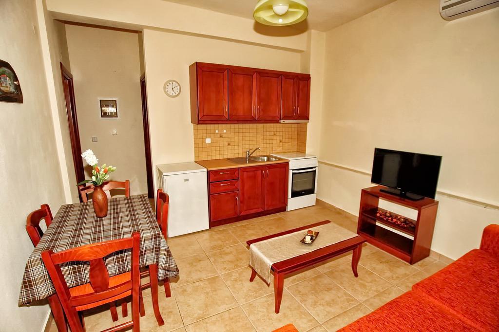 Traditional Apartments Tsikrikonis Mirtofiton Exterior photo